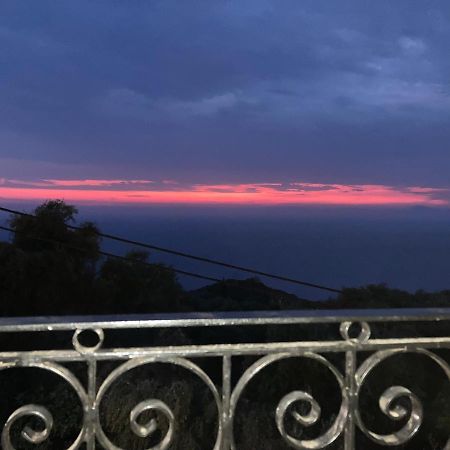 Dielino Amazing Sunset View Pentati ภายนอก รูปภาพ